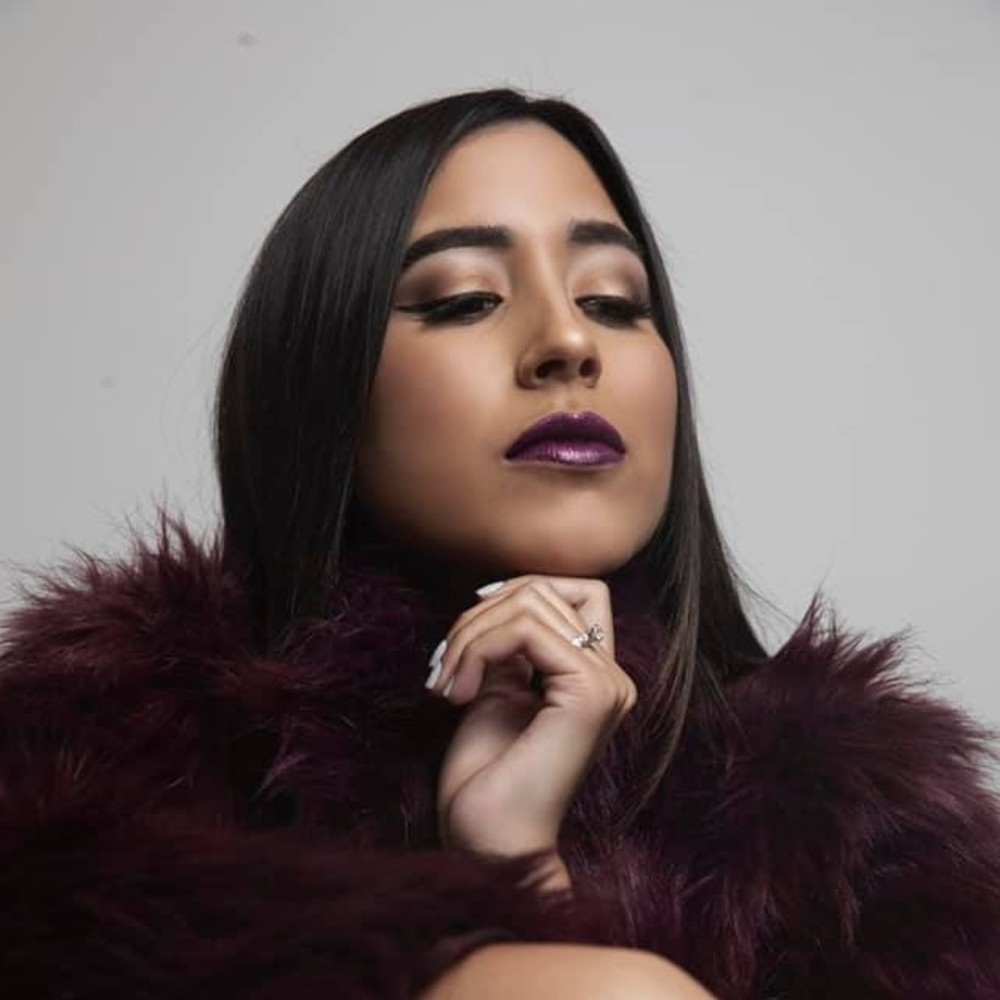 Meet your Posher, Lorena